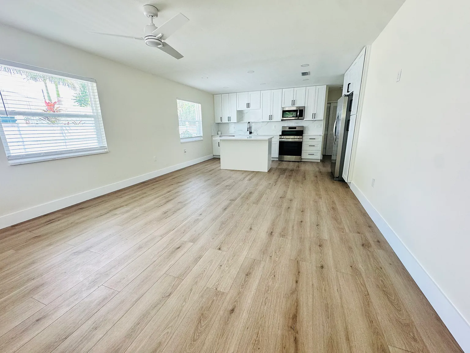 3 bed, 1363 sqft, $2,800 — Photo 2