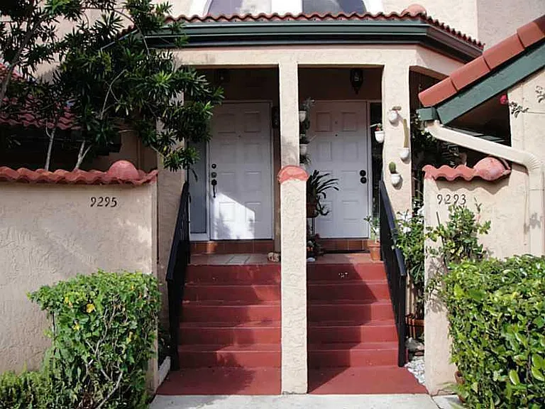 9295 W Sunrise Blvd #9295 — Photo 2