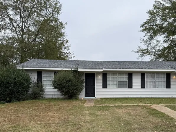 1309 Glenn Cir #A-b, Opelika, AL 36801