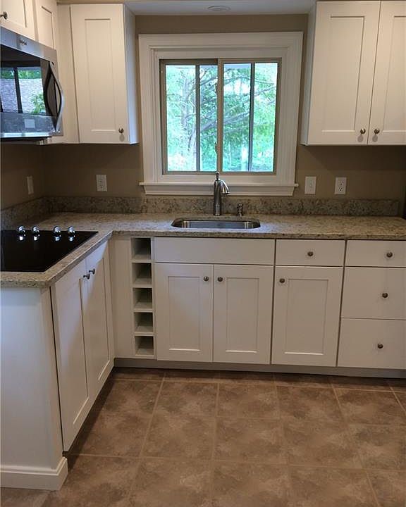 2nd image of 1468-1470 Chopmist Hill Rd