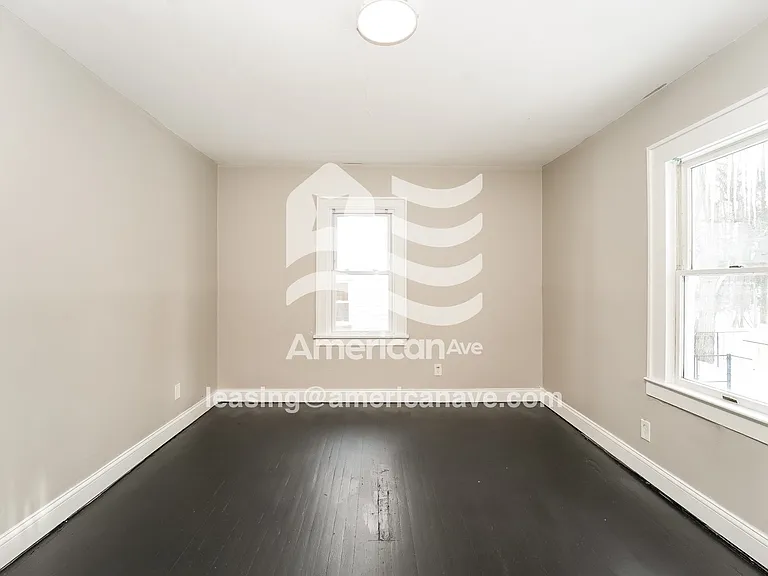 706052_009_main_bedroom_9.jpg