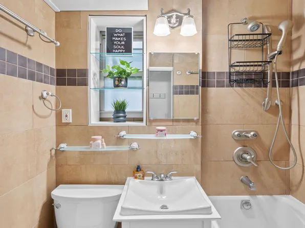 415 East 80th Street image 5 of 7