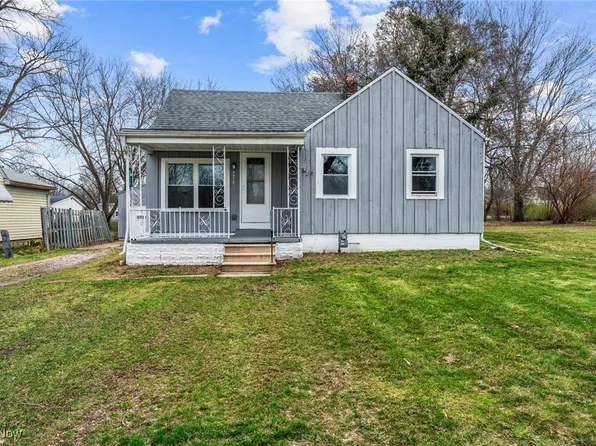 4975 Oroszy Ave, Lorain, OH 44052