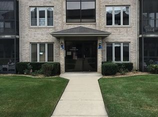 5030 Midlothian Tpke APT 106, Crestwood, IL 60445