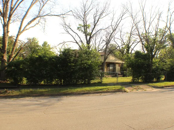 5020 S Hampshire Blvd, Fort Worth, TX 76103