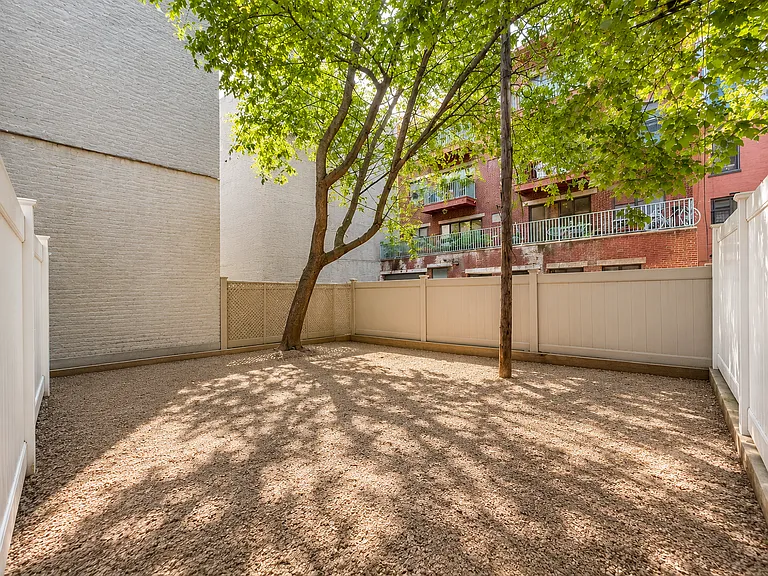 720 De Kalb Ave #4 — Photo 6