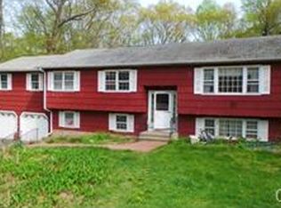 43 Ridgefield Ter, Shelton, CT 06484
