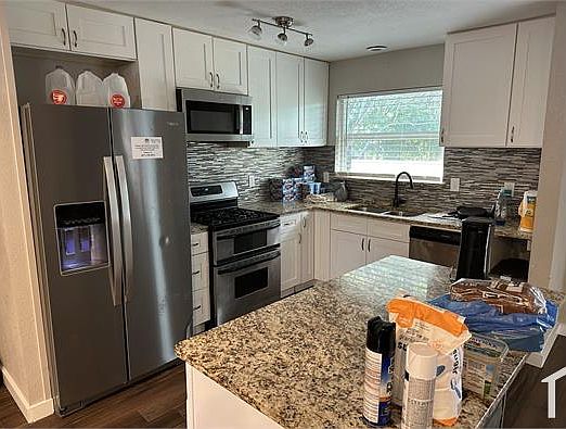 3rd image of 5516 Trail Lake Dr