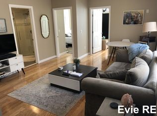 52 Chelsea St #2R, Boston, MA 02128