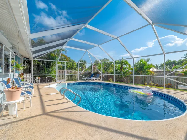 8681 SE Eagle Avenue, Hobe Sound, FL 33455