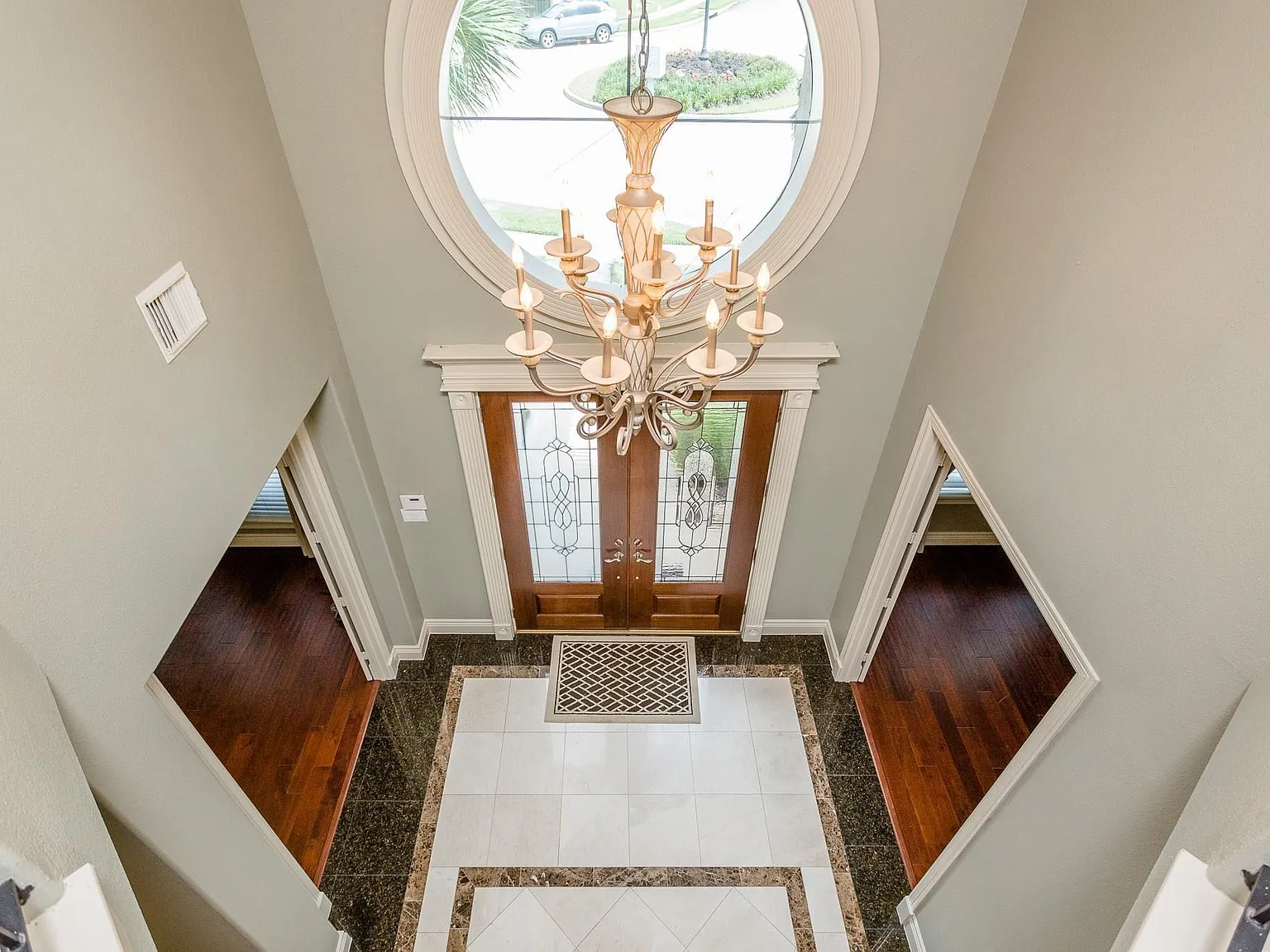 4 bed, 5.5 bath, 4953 sqft, $6,500 — Photo 4