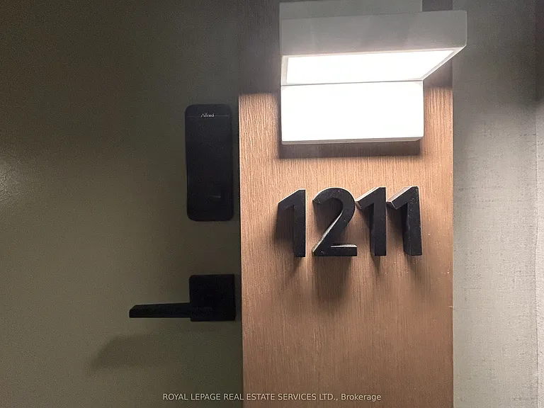 1185 Dupont St #1211 — Photo 8