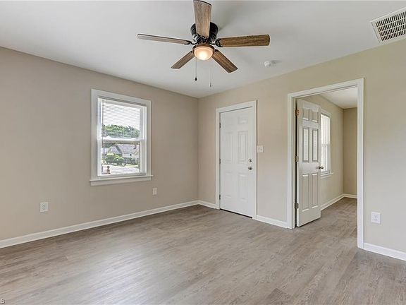 5th image of 1110 Ware St