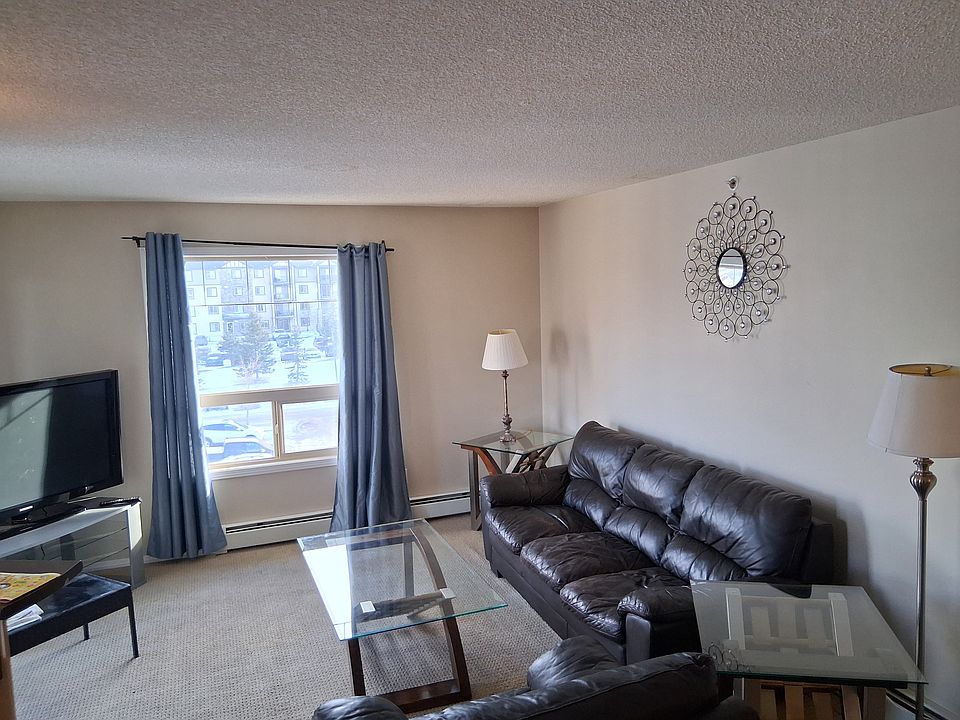 1st image of 60 Panatella St NW