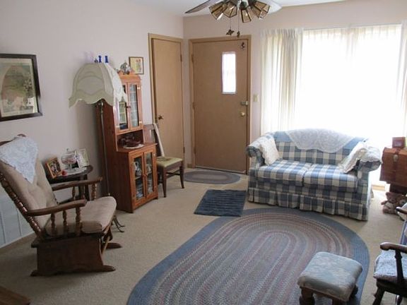 2nd image of 1087A 190th