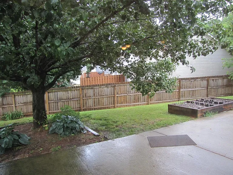 3350 Vernon Cmns NW — Photo 16