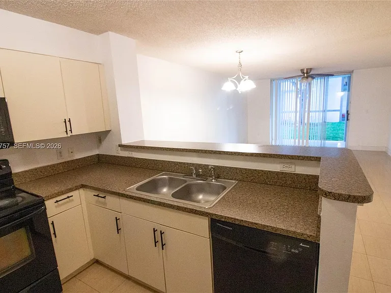 4500 NW 107th Ave #1089 — Photo 9