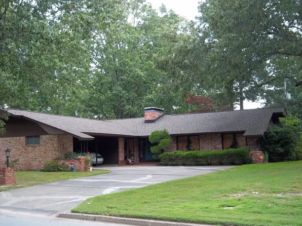 2403 W 40th Ave, Pine Bluff, AR 71603