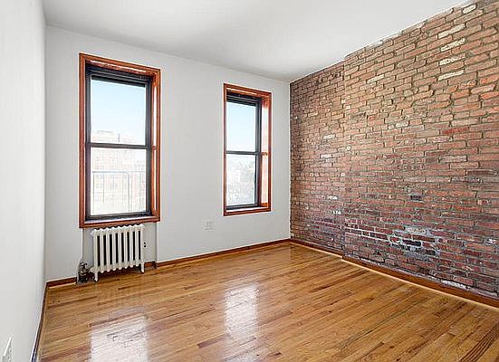 4th image of 326 E 11th St APT 12