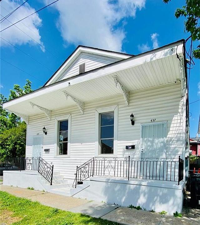1st image of 437 S Scott St