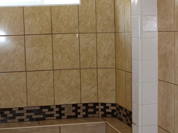 5th image of 4245 W 103rd St