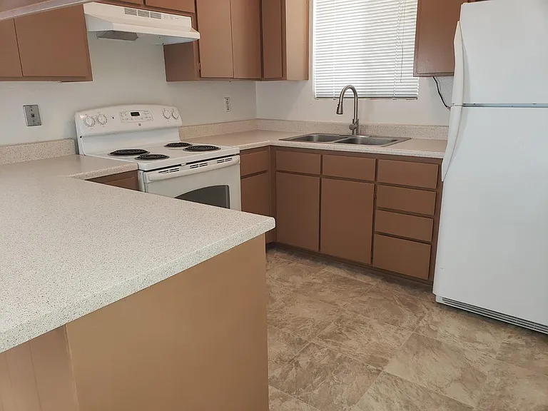 1729 Paisano St NE #4 — Photo 7