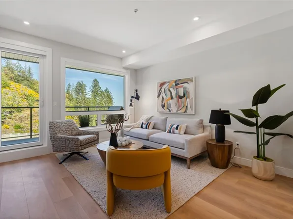 1810 Selenite Pl #107, Langford, BC V9B 7E2