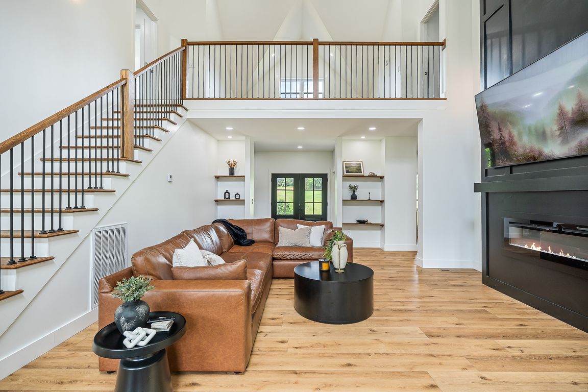 next background image