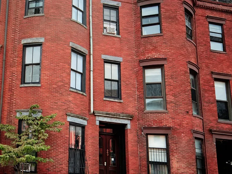 669 Massachusetts Ave #1 — Photo 3