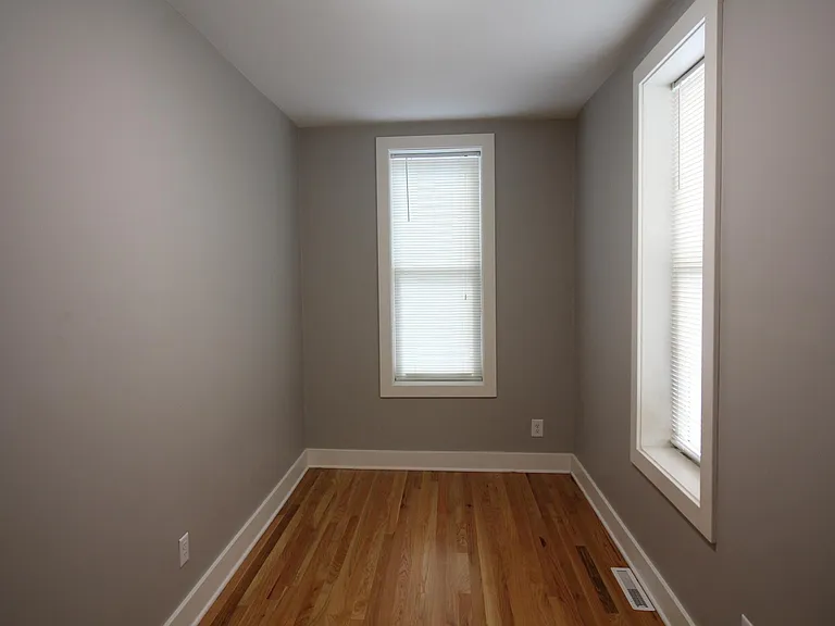 128 Gold Ave SW — Photo 4