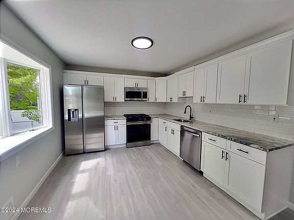4th image of 138 Attison Avenue