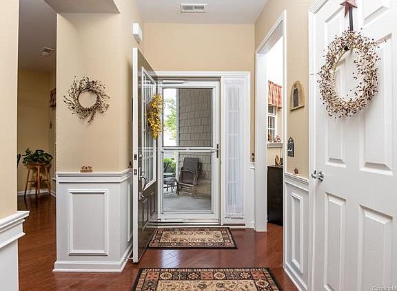 2nd image of 8088 Crater Lake Dr