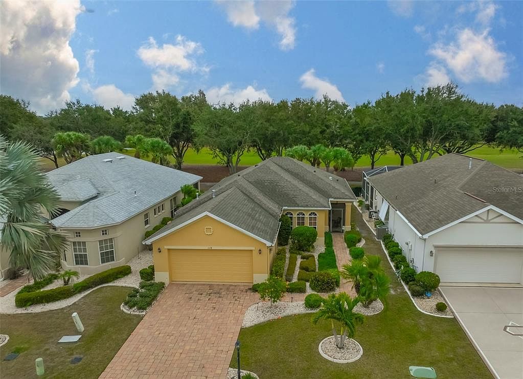 1118 Emerald Dunes Dr