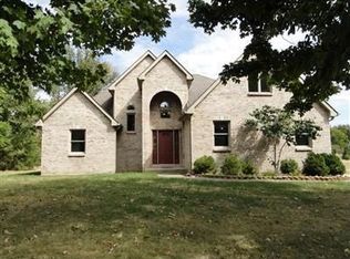 8928 Michaela Ln, Waynesville, OH 45068