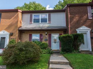 17 Cornbury Ct, Owings Mills, MD 21117