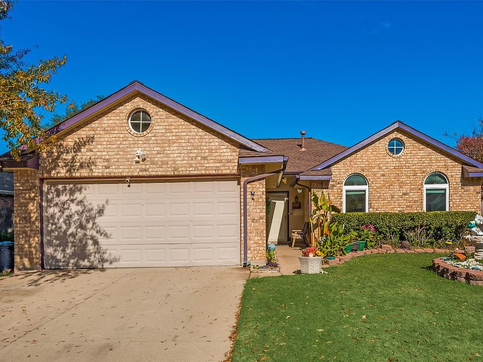 1st image of 2814 White Oak Dr