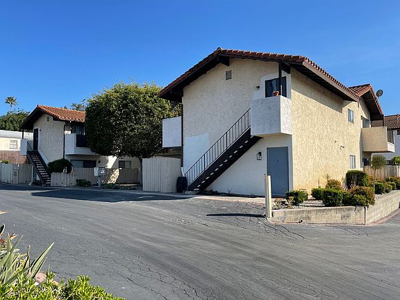 2nd image of 412-424 Plymouth Dr #12