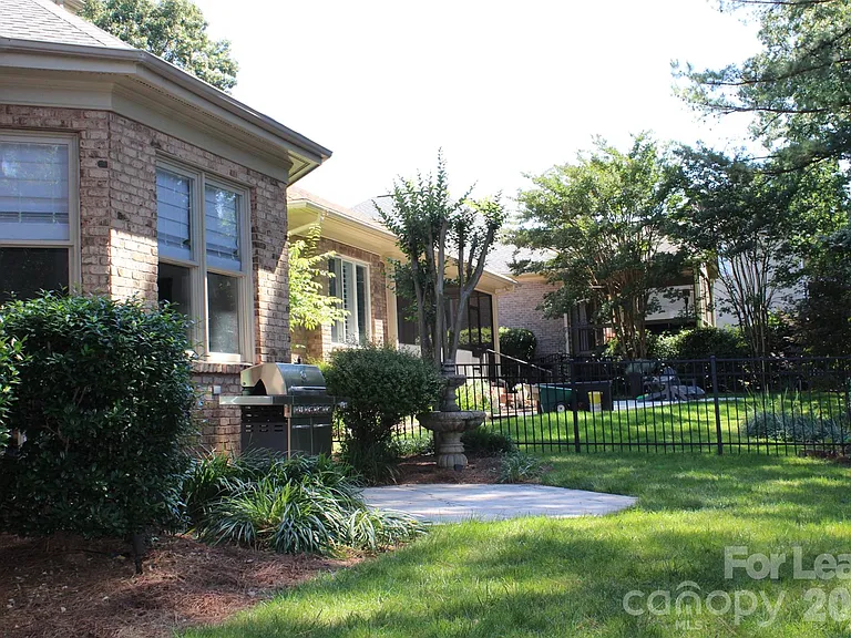 17404 Summer Place Dr — Photo 42