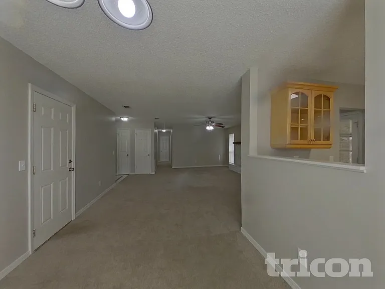 7091 Beechfern Ln S — Photo 4