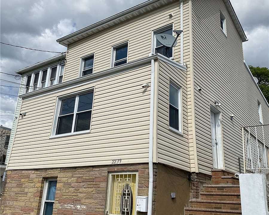 1st image of 22-39 123rd St