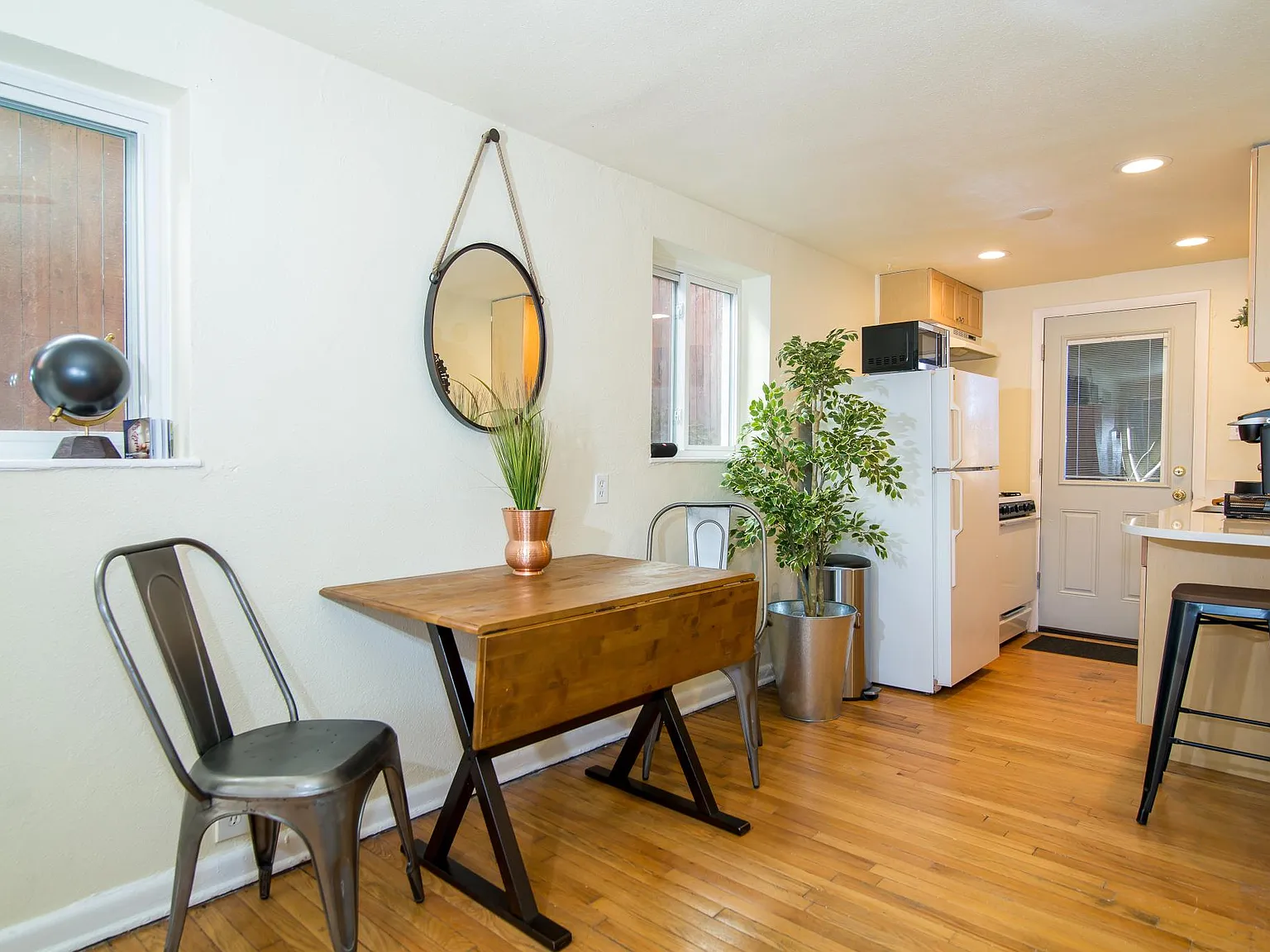 1 bed, 550 sqft, $1,900 — Photo 3