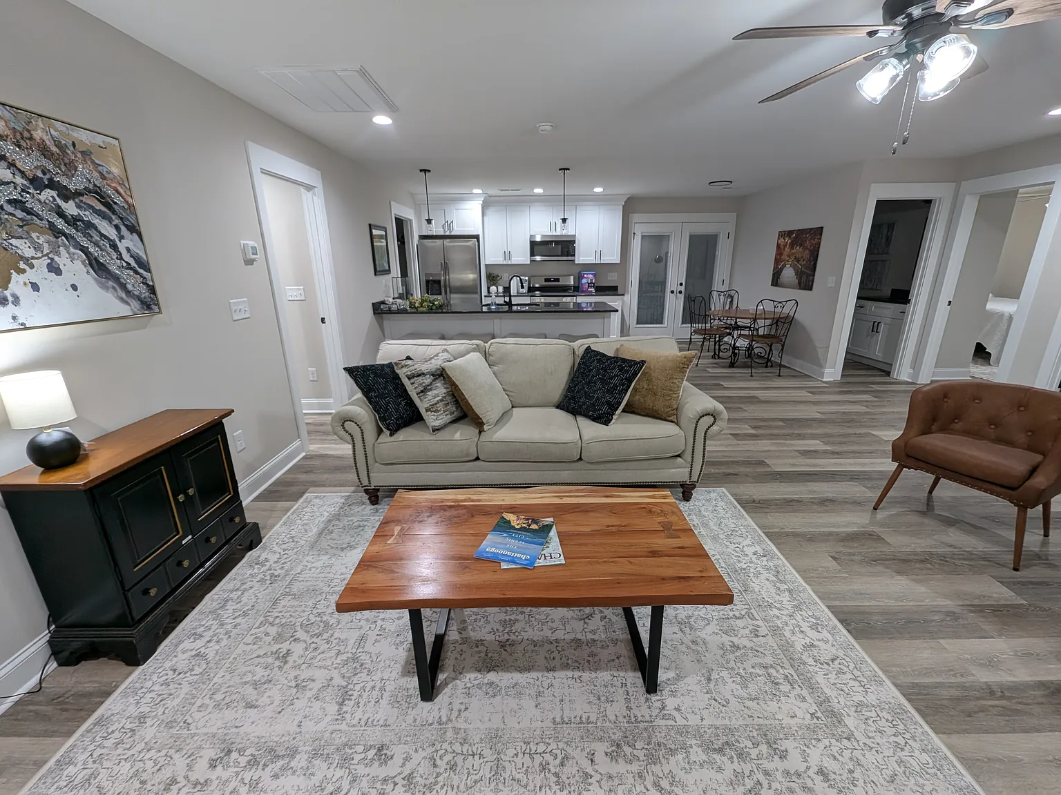 3 bed, 1288 sqft, $3,900 — Photo 4
