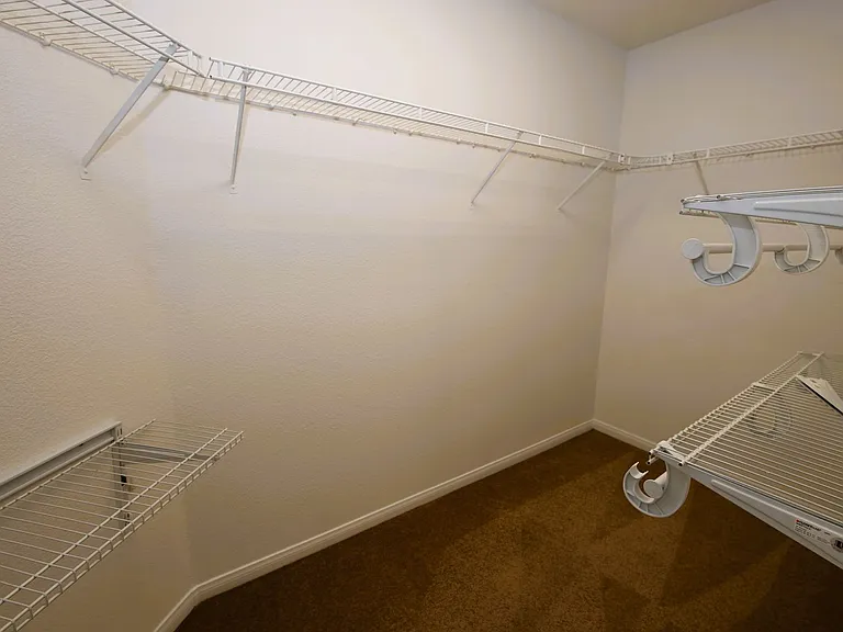 554 Campus Oaks Ct — Photo 21