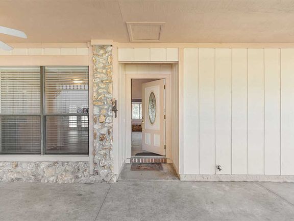 4th image of 8930 Heavenside Dr