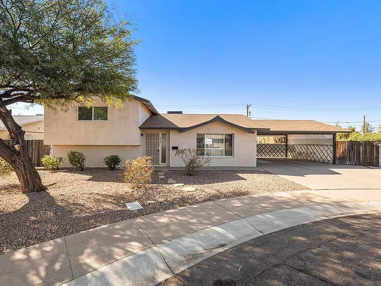 8743 E Berridge Ln — Photo 1