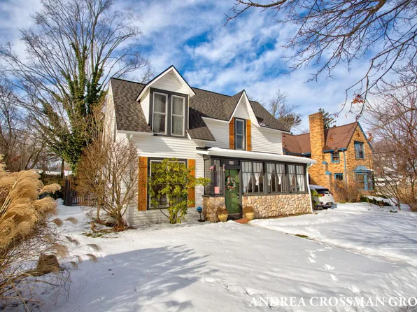 558 Kalamazoo St, South Haven, MI 49090