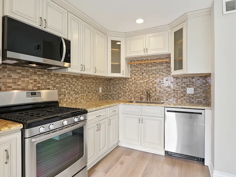 4735 Cielo Dr #146 — Photo 8