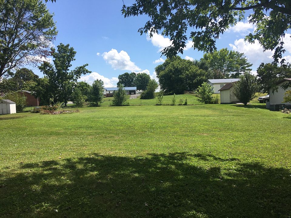 2nd image of Bolton Cir