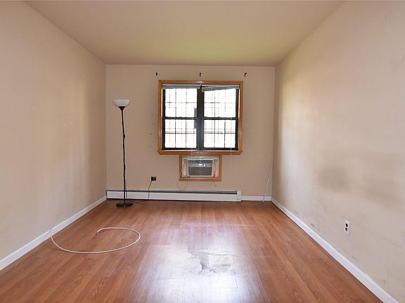 5th image of 22075 67th Ave Floor 1