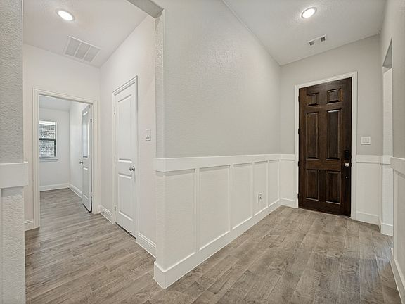 3rd image of 3721 Bennett Trl